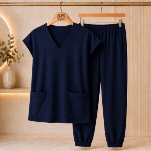 Scrub de Malha PV da Cor Azul Marinho Feminino